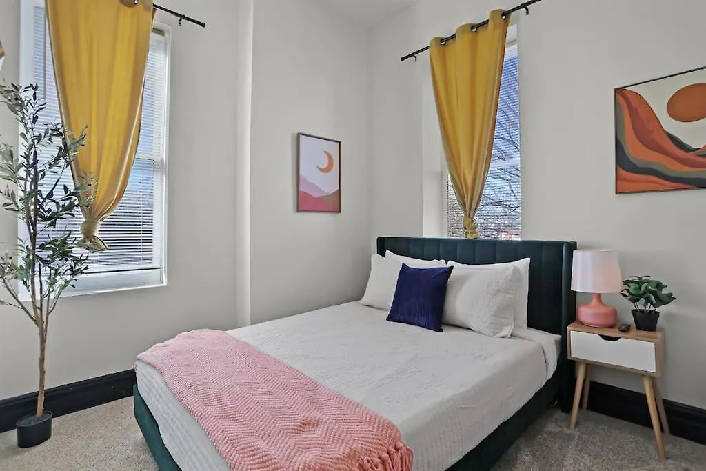 Jefferson Avenue- Large St Louis Home Game Room & Walkable Location Saint Louis Casa vacanze